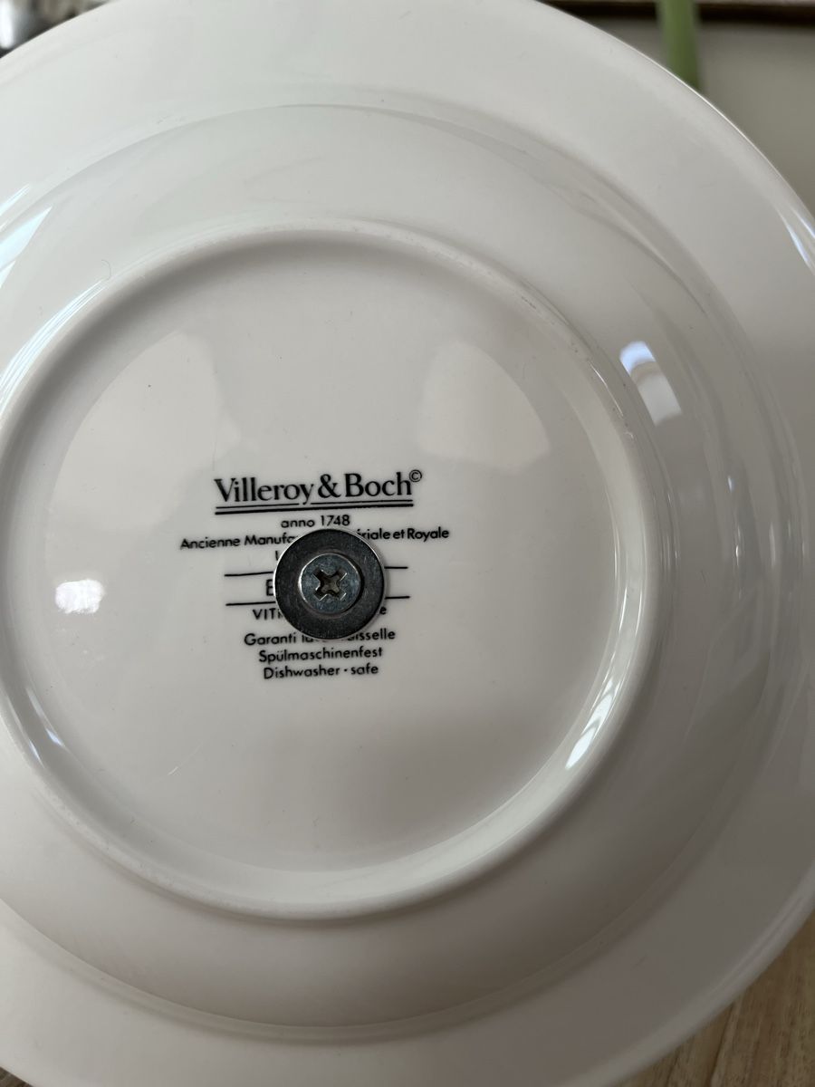 Tutte le decorazioni: Villeroy & Boch – Usato da Toffen venduto da Coroner 4