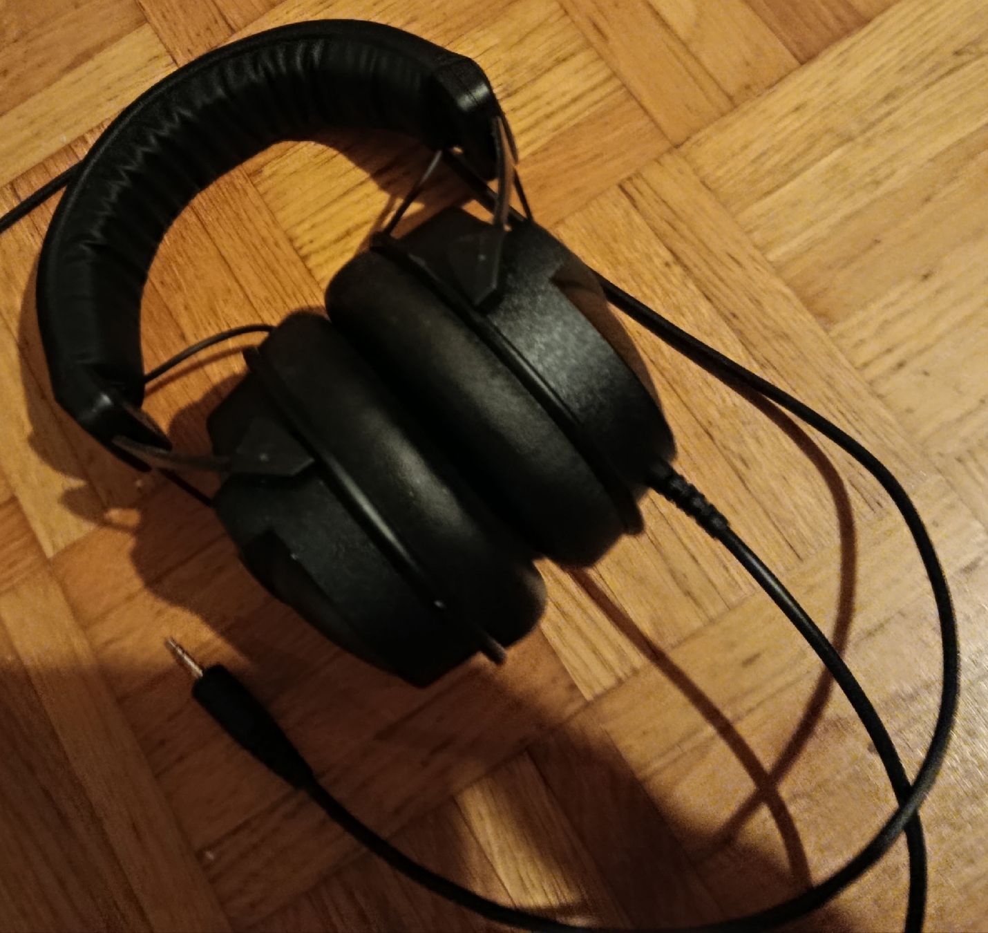 Beyerdynamic Cuffie: Casque audio Beyerdynamic DT 770 Pro 32 Ohm – Nuovo (secondo la descrizione) da Les Acacias venduto da Dame_Shakti