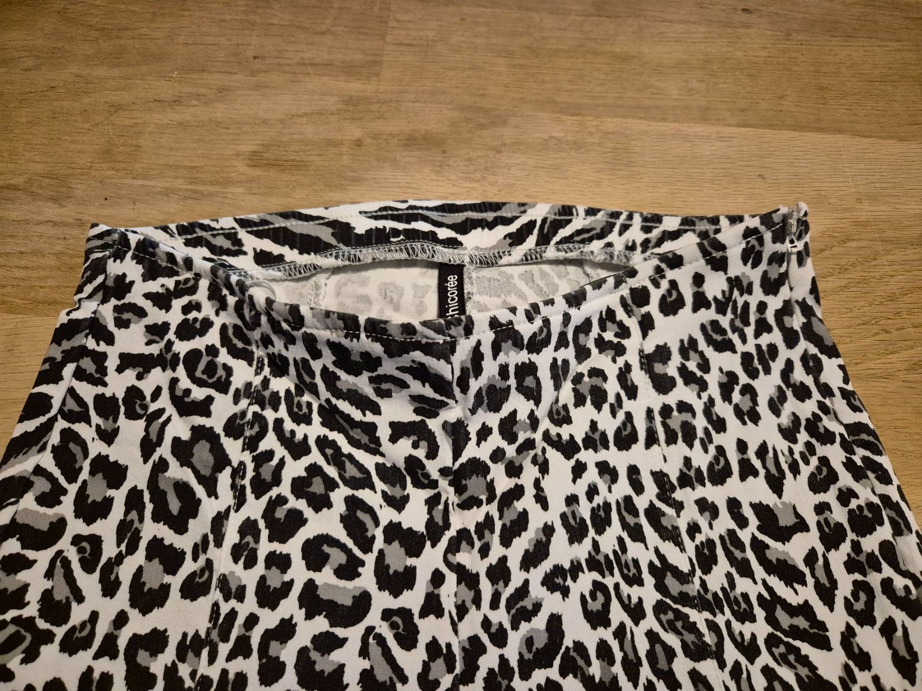 Pantaloni: neue Hose Gr. XS – Nuovo (secondo la descrizione) da Urtenen-Schönbühl venduto da Chaeppeler 1