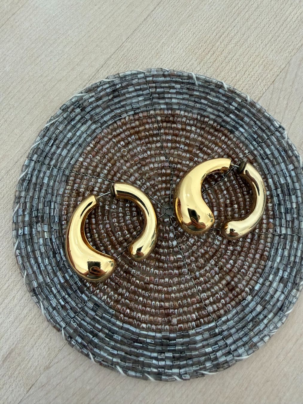 Mango Orecchini pendenti & Orecchini a lobo: Kreolen Modeschmuck von Mango, 2 Paare – Usato da Weiningen ZH venduto da mad_t6dx 3