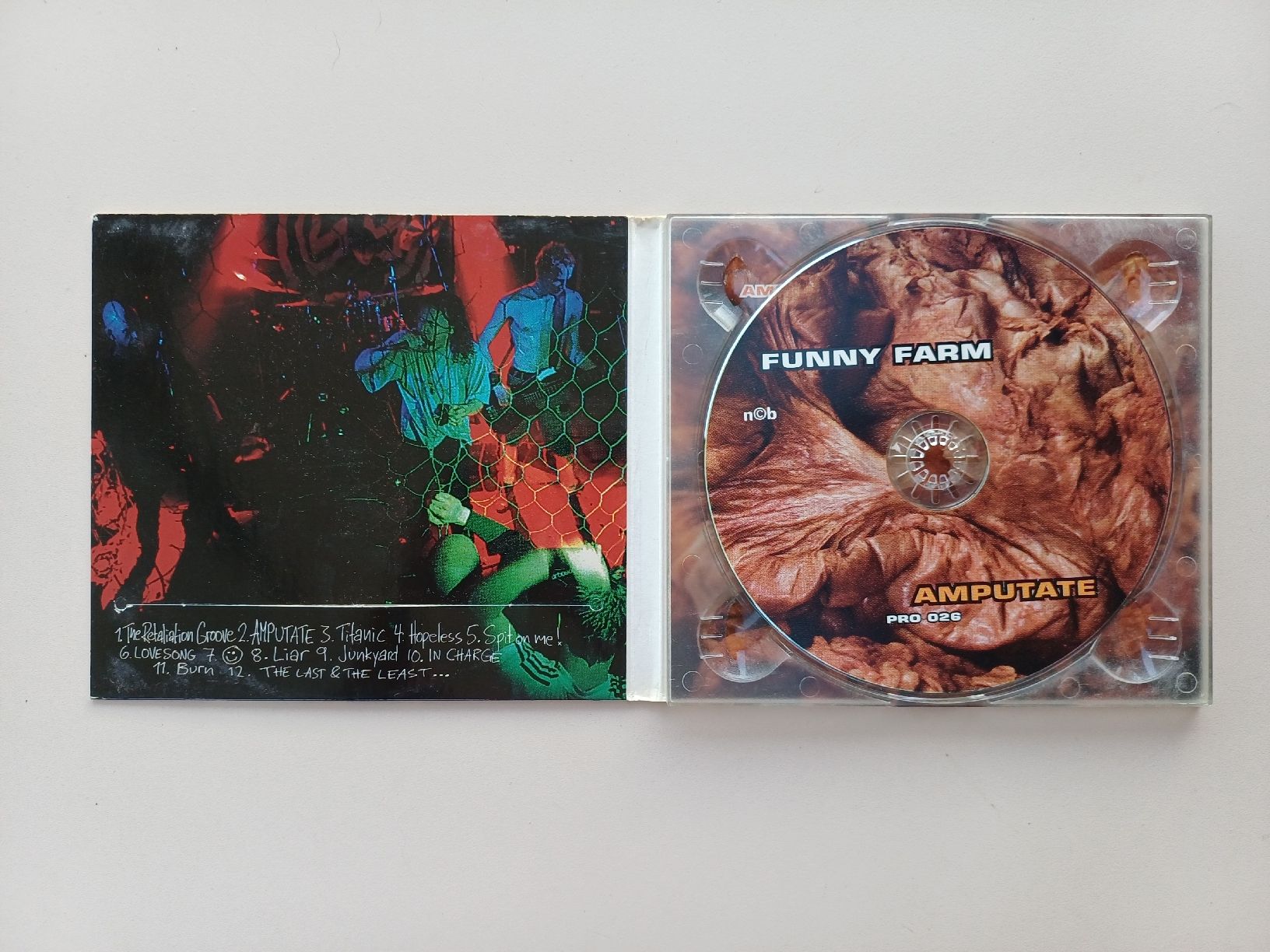 CDs: Funny Farm "Amputate" CD digipak – Gebraucht aus Begnins von Drastic-Sound 2