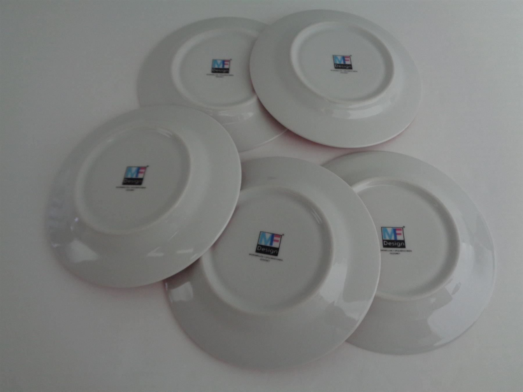 Tassen: 4 Tassen mit 5 Unterteller MF Design – Gebraucht aus Chur von omonia 5