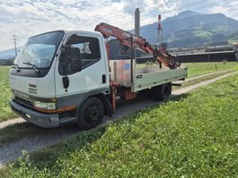 Mitsubishi Canter 2.8 TDI Lieferwagen mit Kran
