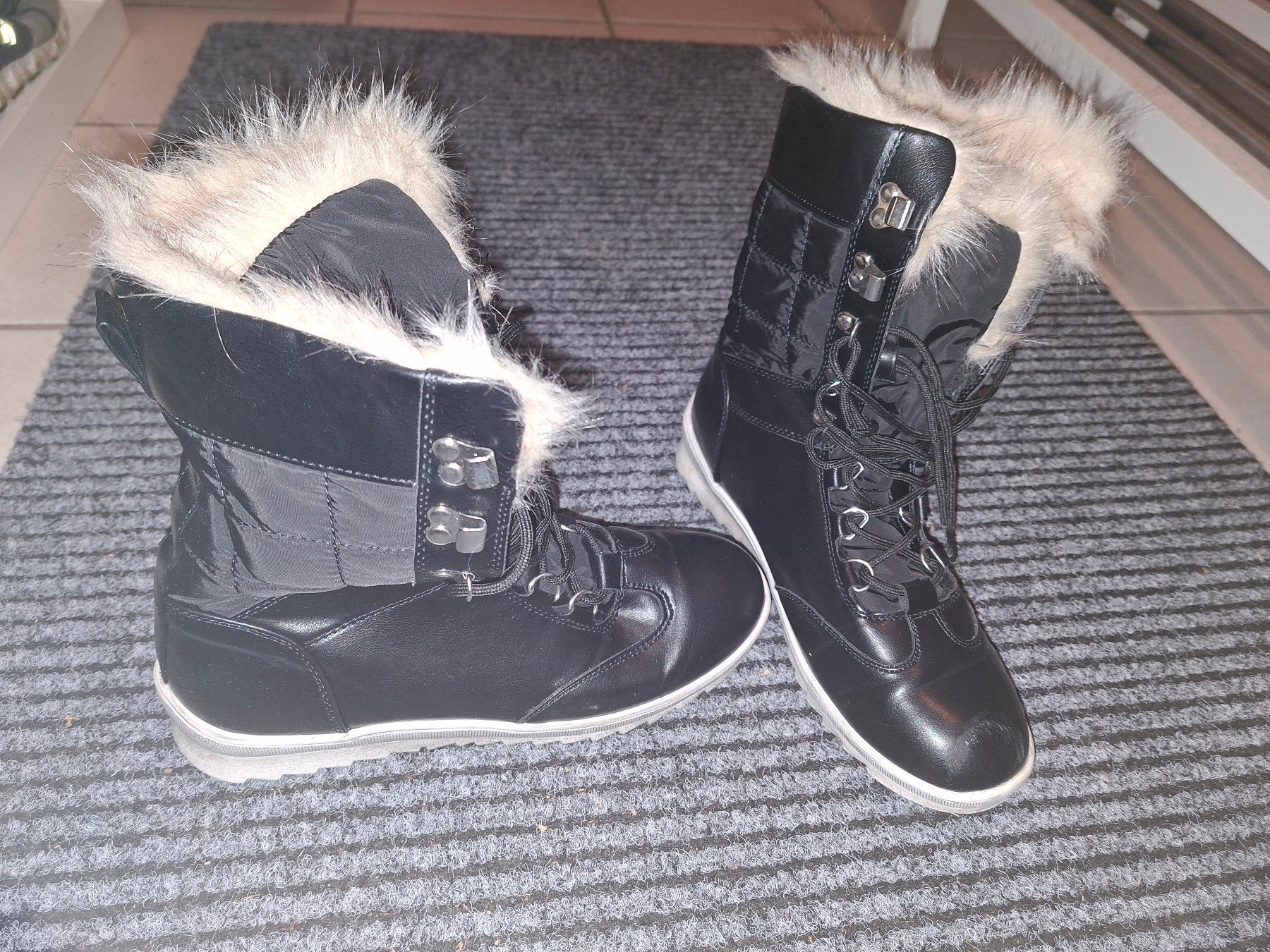 Anna Field Scarpe da donna: Winterstiefel schwarz Anna Field – Usato da Oberwil/Dägerlen venduto da Dominique1606