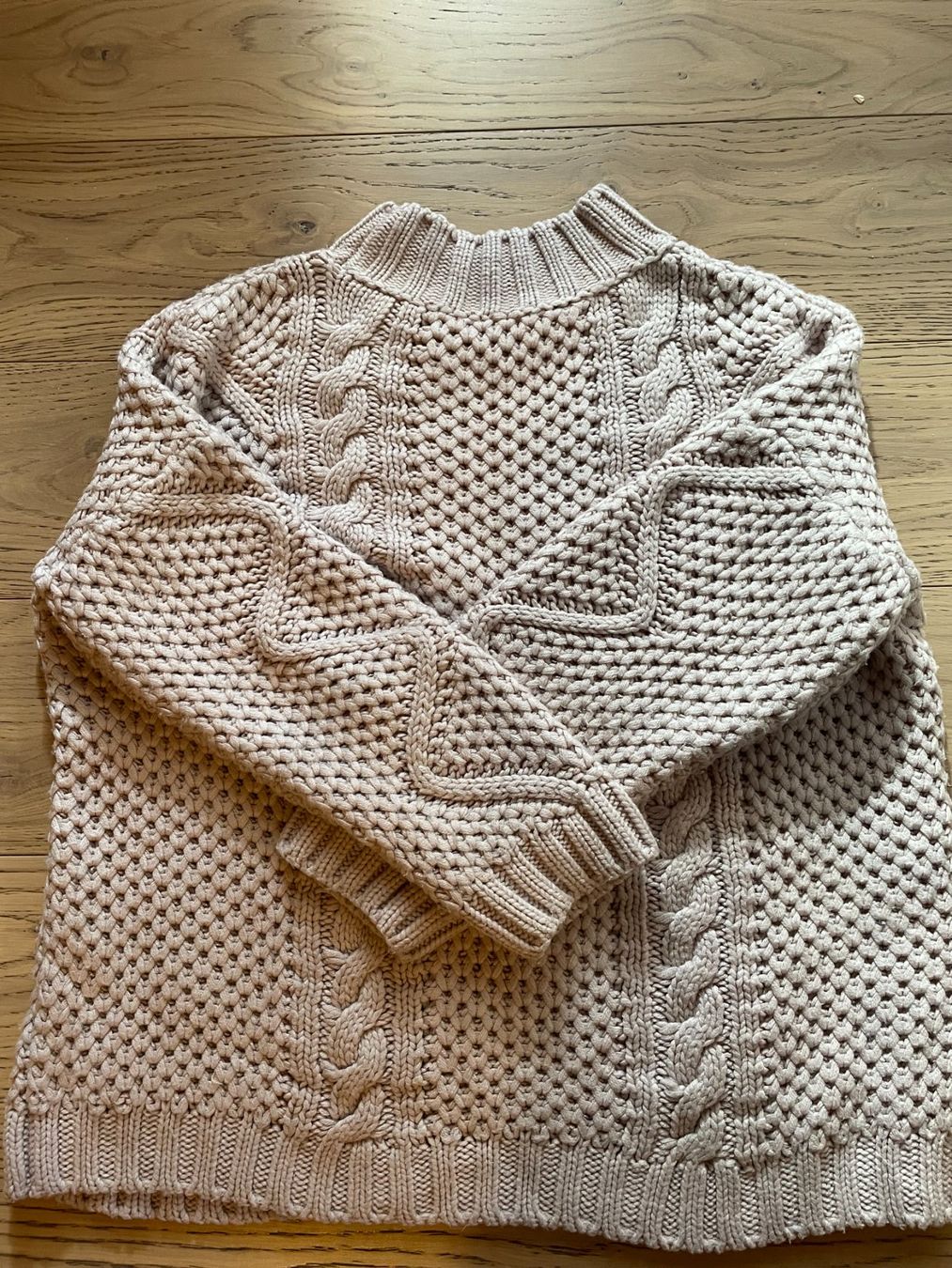 Pulls & Sweat-shirts: Soft Pale Pink Long Pullover – Size 36 – Excellent Condition – D'occasion à Aire-la-Ville par sa__8skk