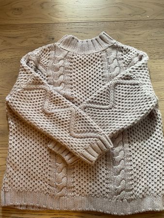 Soft Pale Pink Long Pullover – Size 36 – Excellent Condition