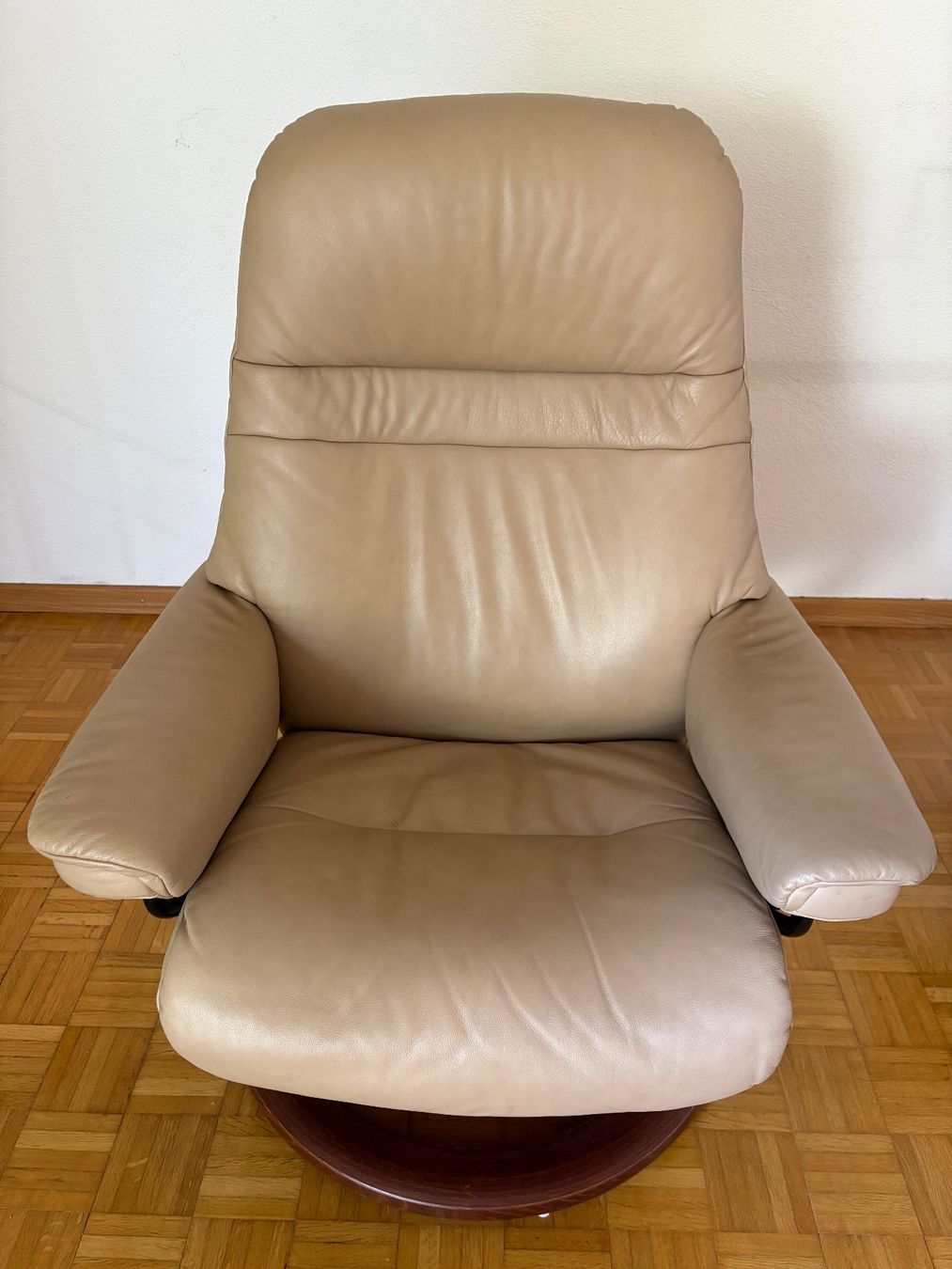 Stressless Poltrone: Stressless Relaxsessel mit Fusshocker – Usato da Muttenz venduto da adeller 2