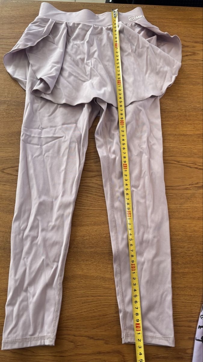 Collant & Leggings: Mädchen Leggings mit Rock, Lila, Grösse 140 – Nuovo (secondo la descrizione) da Rüti ZH venduto da Crystal_Bloom