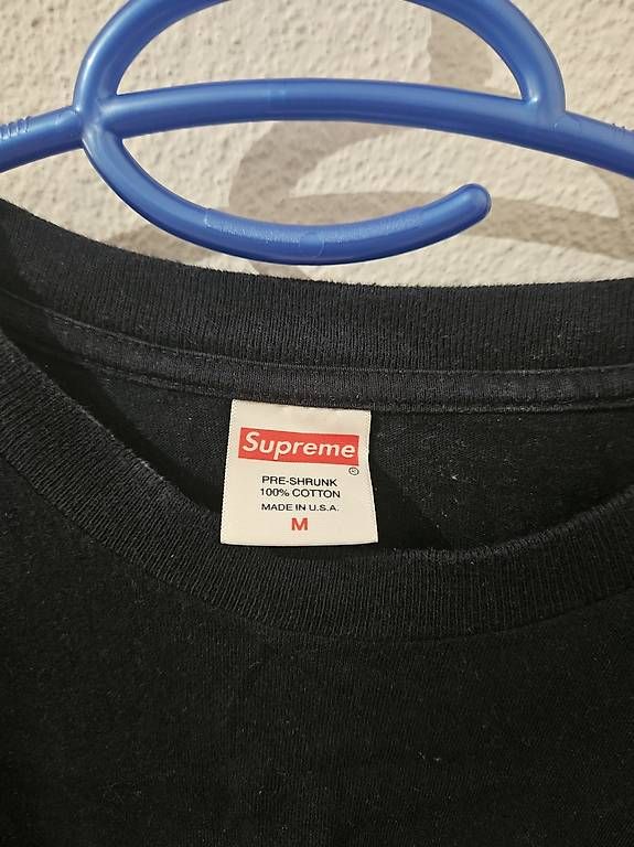 T-Shirts: Supreme vintage T-Shirt – Gebraucht aus Dottikon von damianolucia98 2