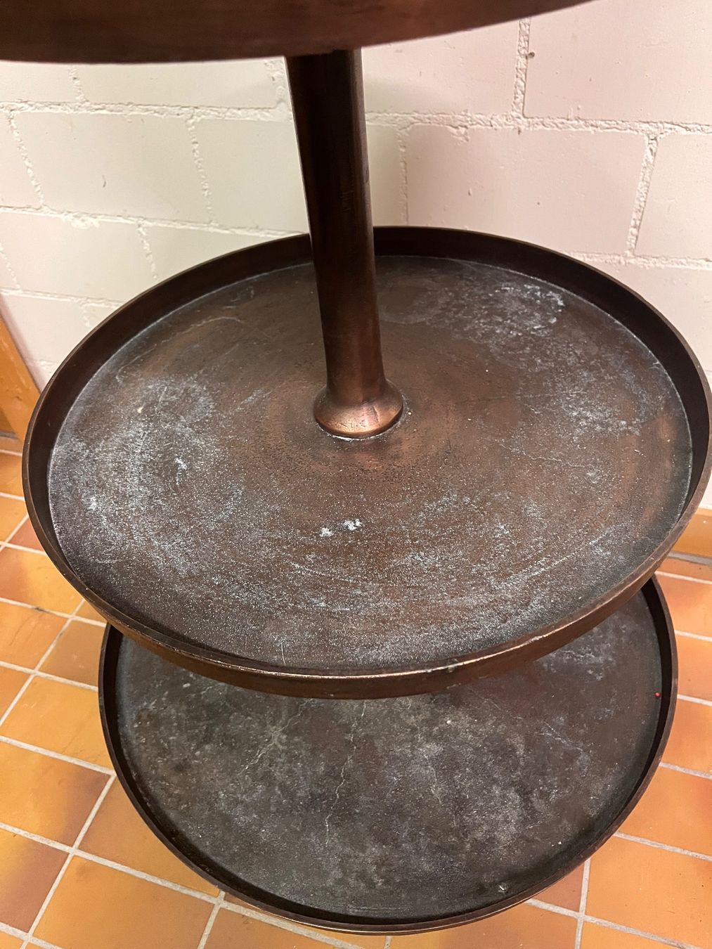Sonstige Dekorationen & Accessoires: Etagère aus Metall – Gebraucht aus Zumikon von dem_c8kh 3