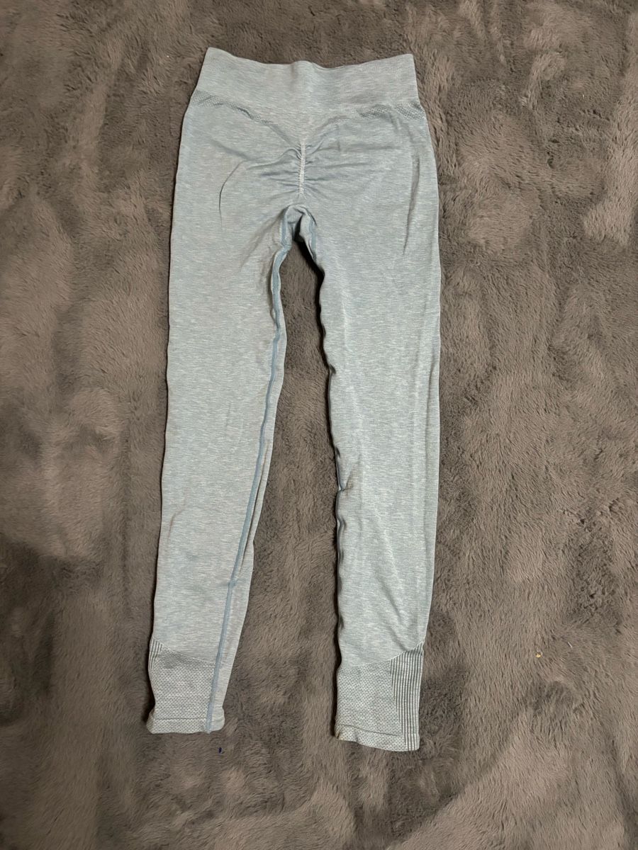 Leggings: Light Blue Leggings – Usato da Wichtrach venduto da Re_Fit 1
