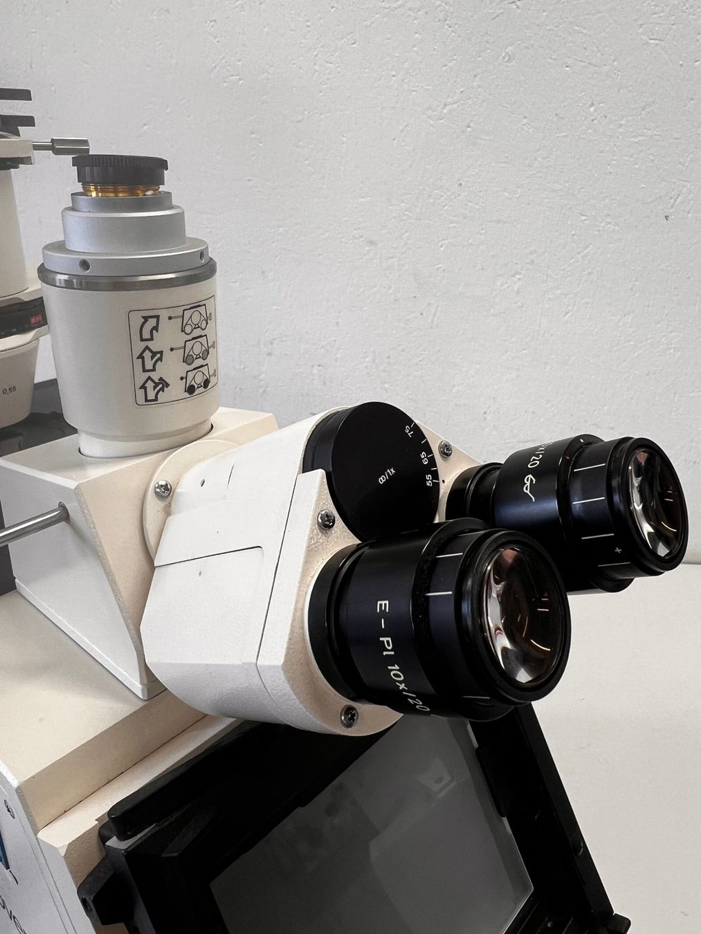 Laborzubehör: Zeiss Axiovert 405M Inverses Trinokular Mikroskop – Gebraucht aus Niederdorf von LeptonAG_Labor 4