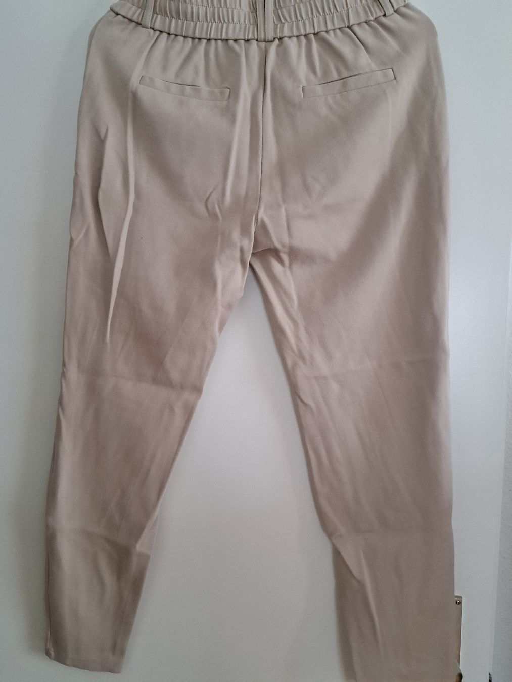 Pantaloni: Hose AMISU Gr.36 beige – Usato da Bellach venduto da TORA4 1