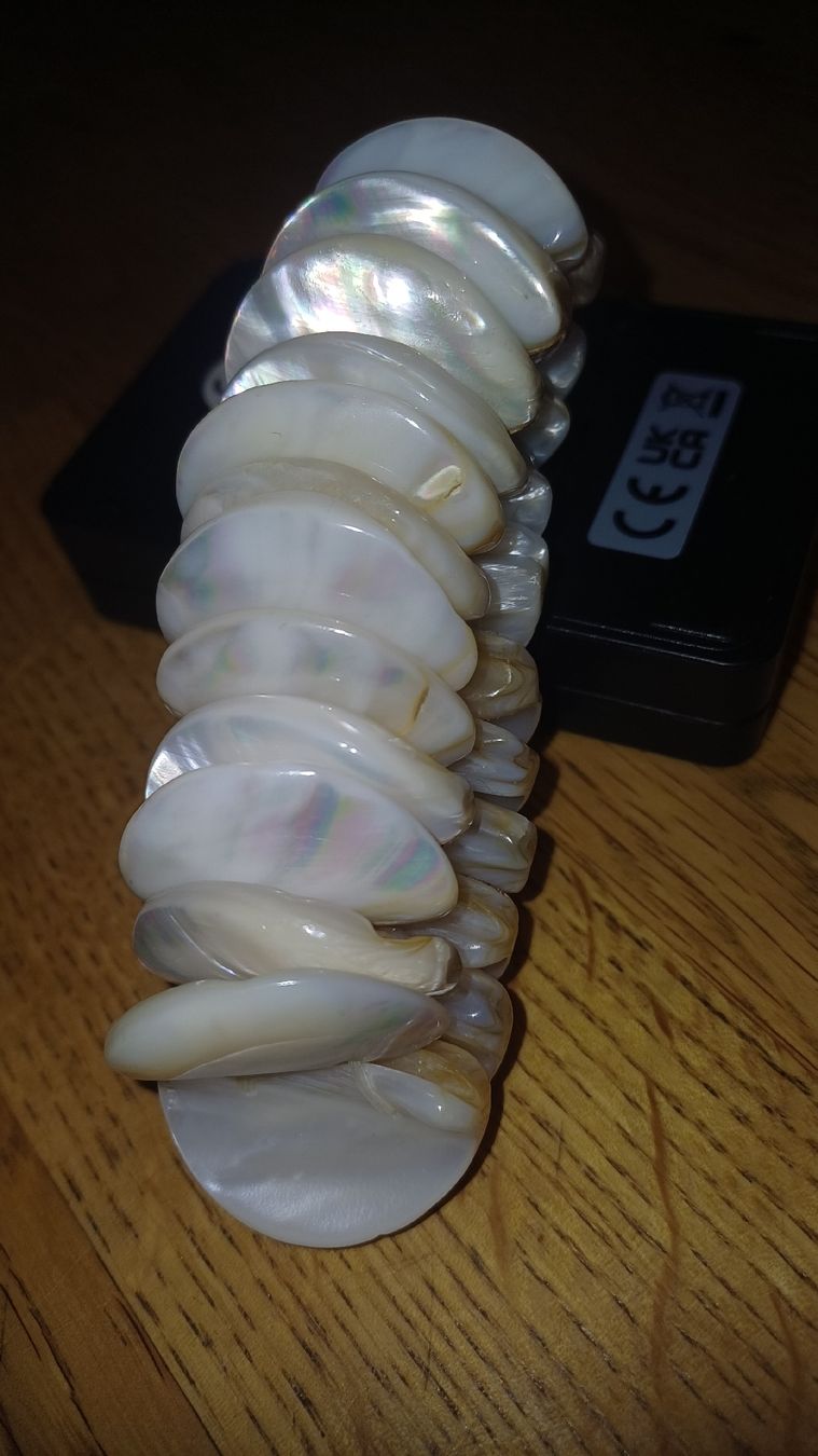 Catenine: Schöne weisse Pelmut Kette  – Usato da Flawil venduto da Pinkmalibu 3