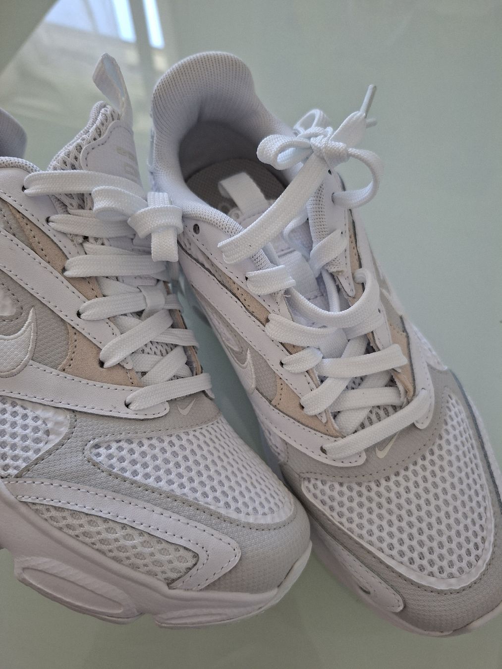 Nike Damenschuhe: Nike Air Zoom, blanche, pointure 37.5, – Gebraucht aus Renens VD von ser_j2fn 1