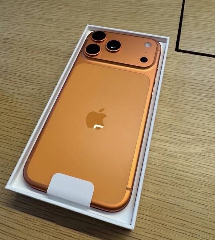 Telefoni cellulari / Smartphones: Iphone 17 pro max 512 gb – Nuovo e nell'imballaggio originale da Balerna venduto da Tony-Alsaad