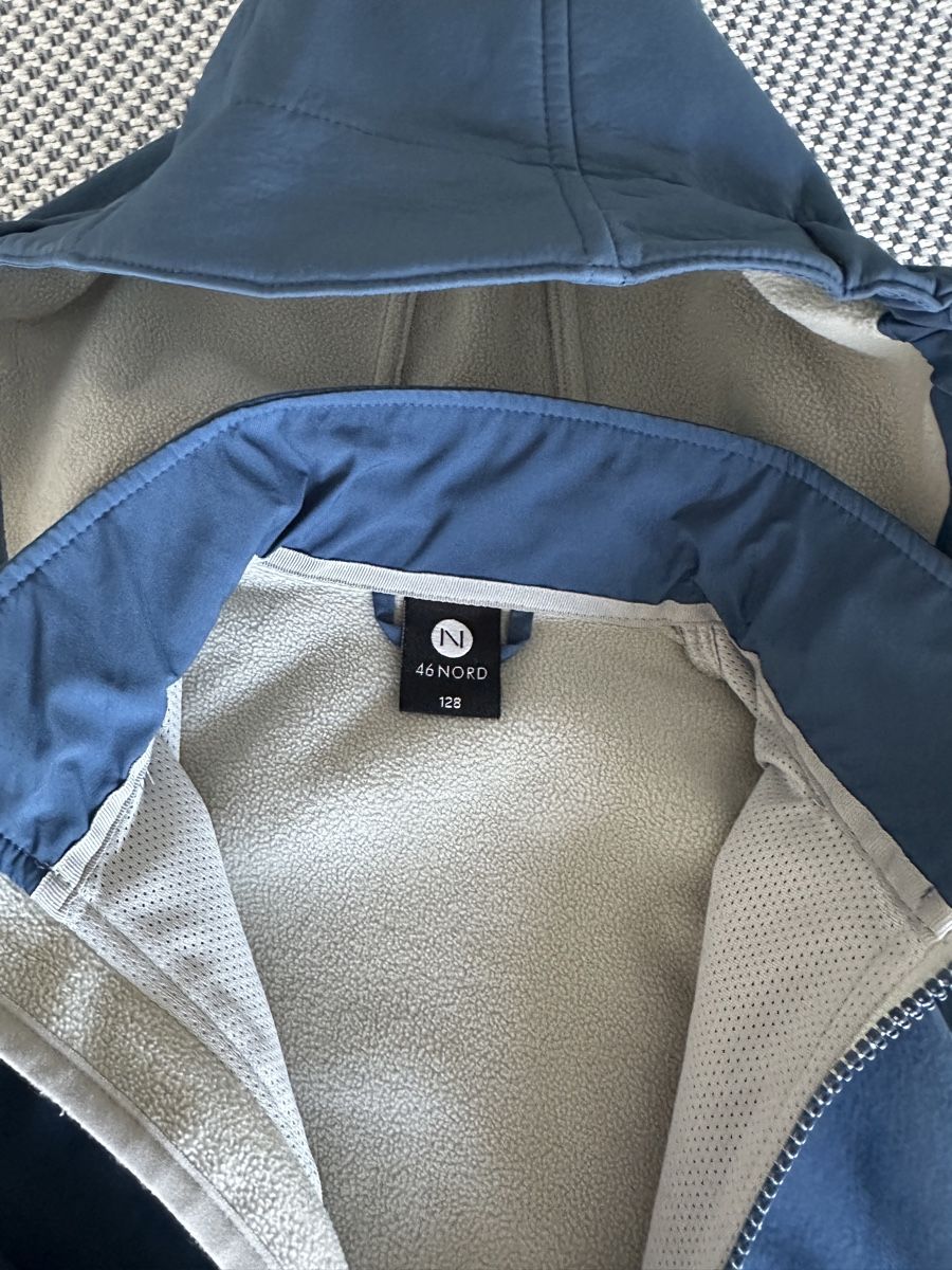 46 Nord Giacche: 46 Nord boys softshell jacket blue size 128 good condition – Usato da Zürich venduto da ferreira.ana 2