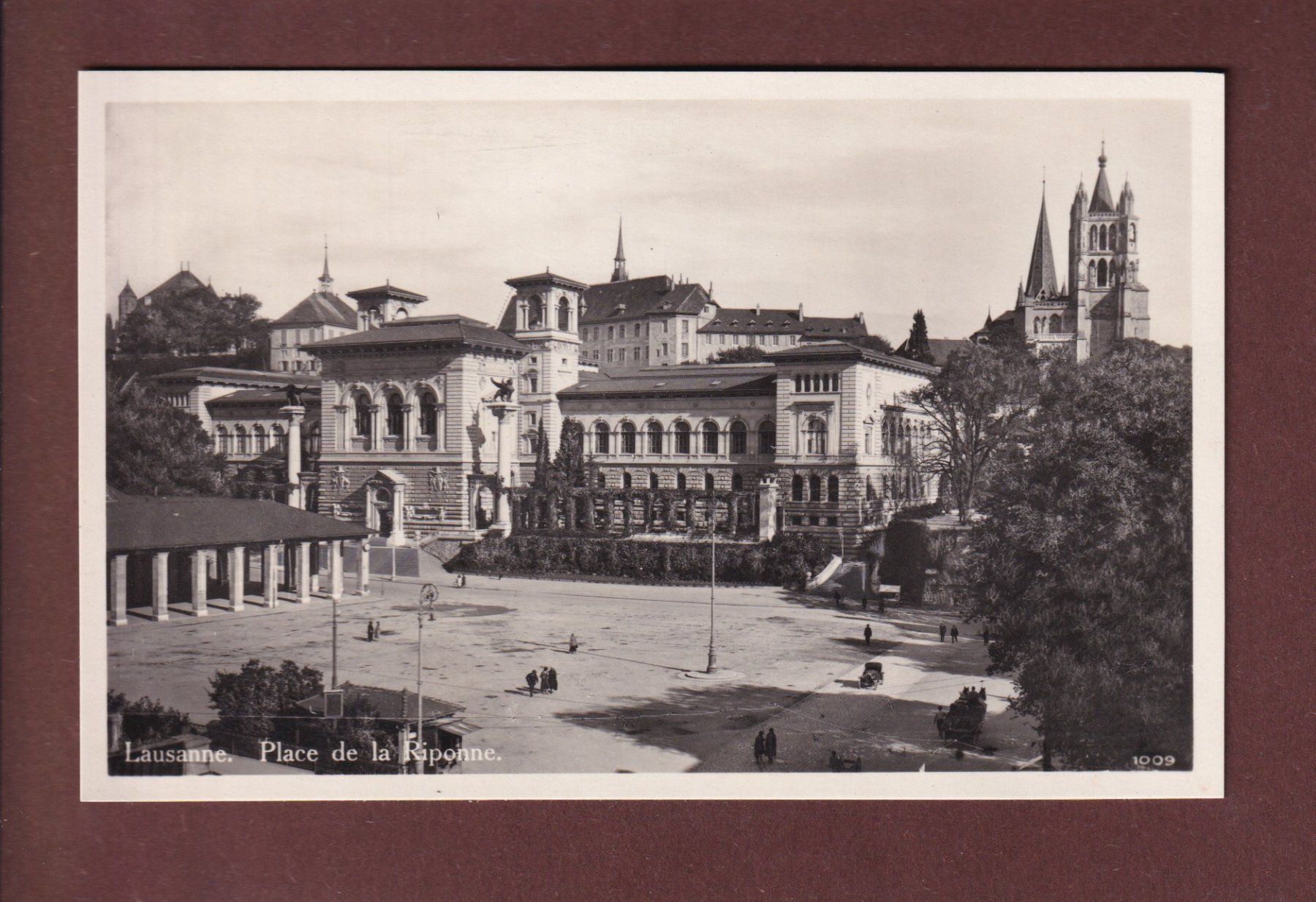 Ansichtskarten: LAUSANNE - Place de la Riponne – Gebraucht aus Pully von nicecards