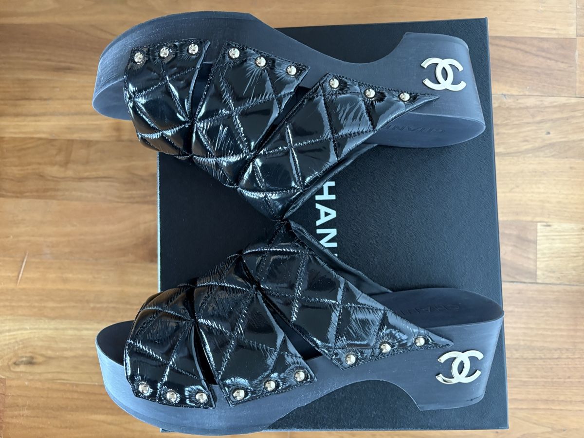 Chanel Scarpe da donna: Orginal Chanel Clogs - Gr. 40 – Usato da Salenstein venduto da Stella0805 6