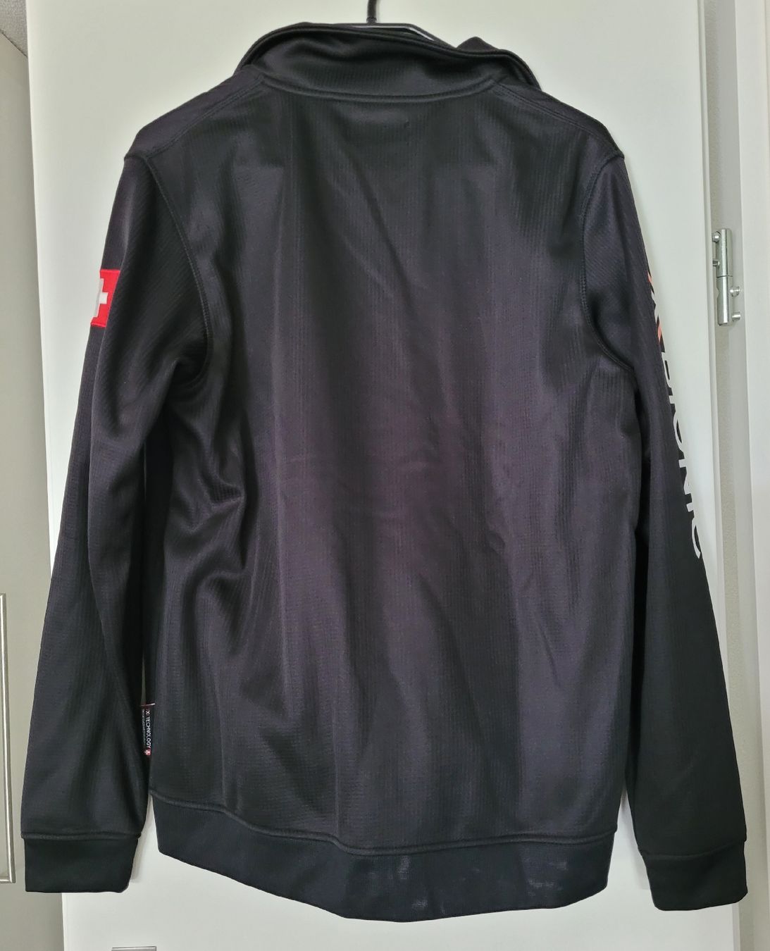 X-bionic Giacche: X-Bionic Jacke schwarz Grösse M neuwertig – Nuovo (secondo la descrizione) da Biberist venduto da hertd 1
