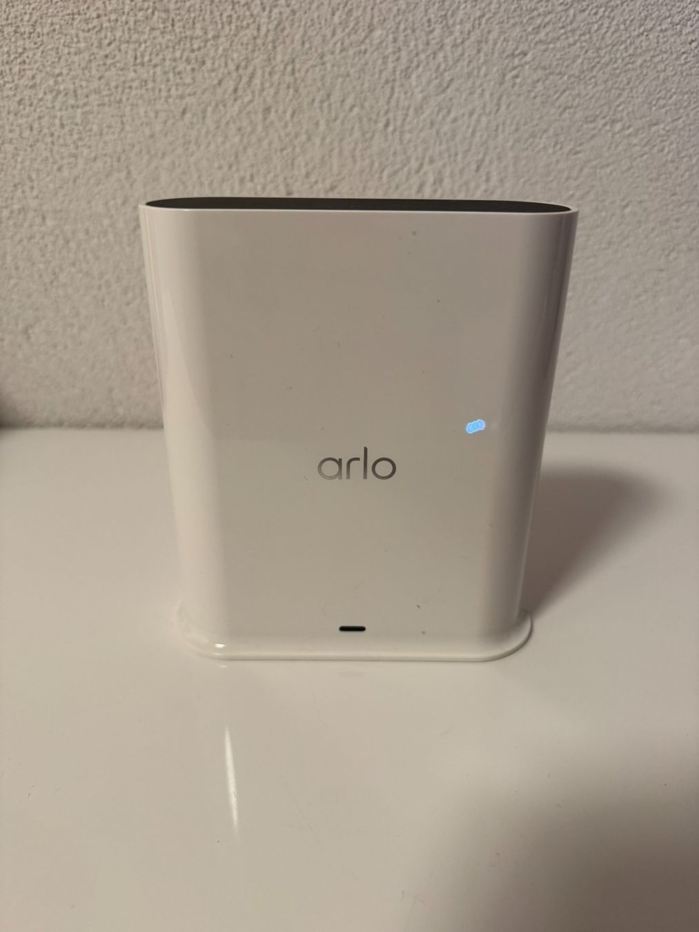 Arlo Videocamere: Arlo Hub VMB5000 EU Basisstation - Mit Garantie – Usato da Lüchingen venduto da Munchkin89