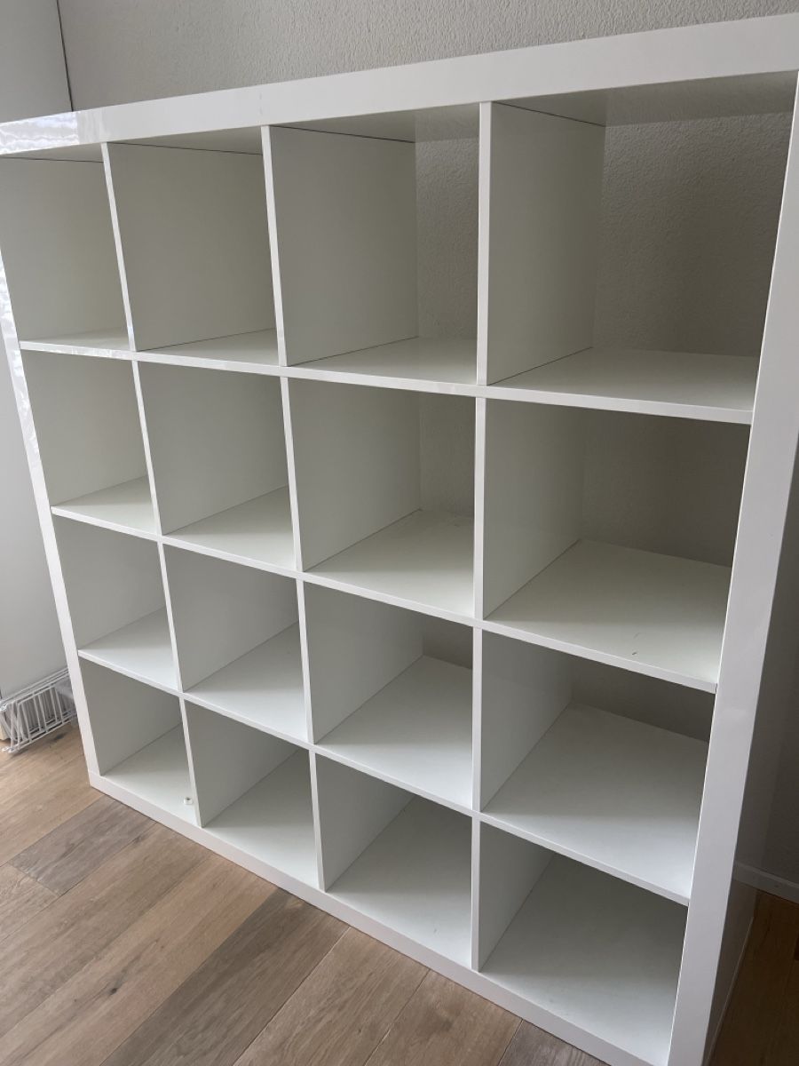 Scaffali: IKEA Kallax hochglanz weiss – Usato da Oberuzwil venduto da Joe_Lee 1