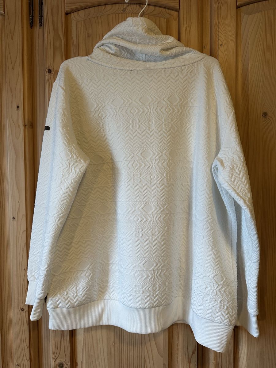 Maglioni & Felpe: Multiblu Kapuzenpullover, neuwertig, weiss, Grösse L – Usato da Hergiswil NW venduto da kaufe_at_kaufmann 4