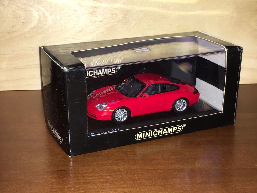 Maxichamps 1:43 – Porsche 911 Carrera 2001 – Noir – Miniature Métal