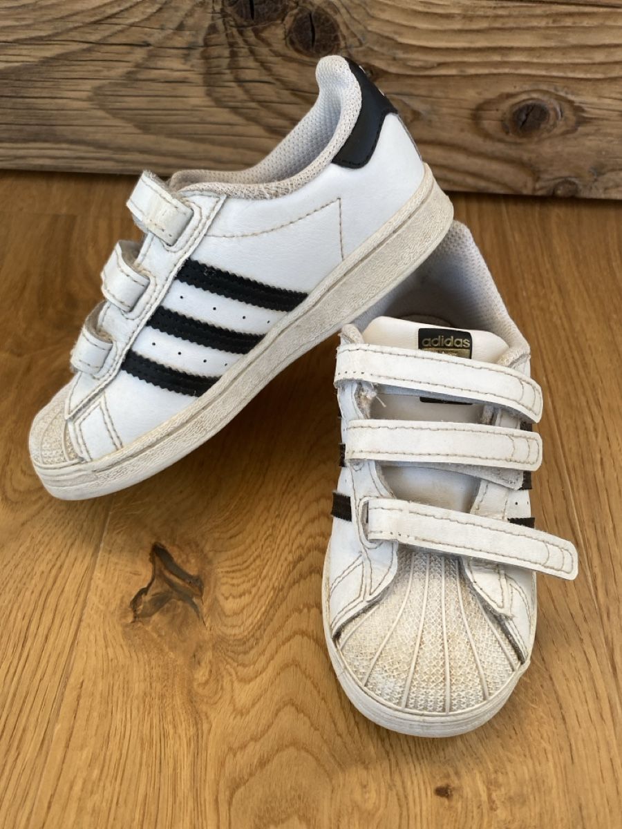 Adidas Scarpe per ragazzi: Baskets Adidas enfant pointure 27 – Usato da Riaz venduto da lae_w8v5
