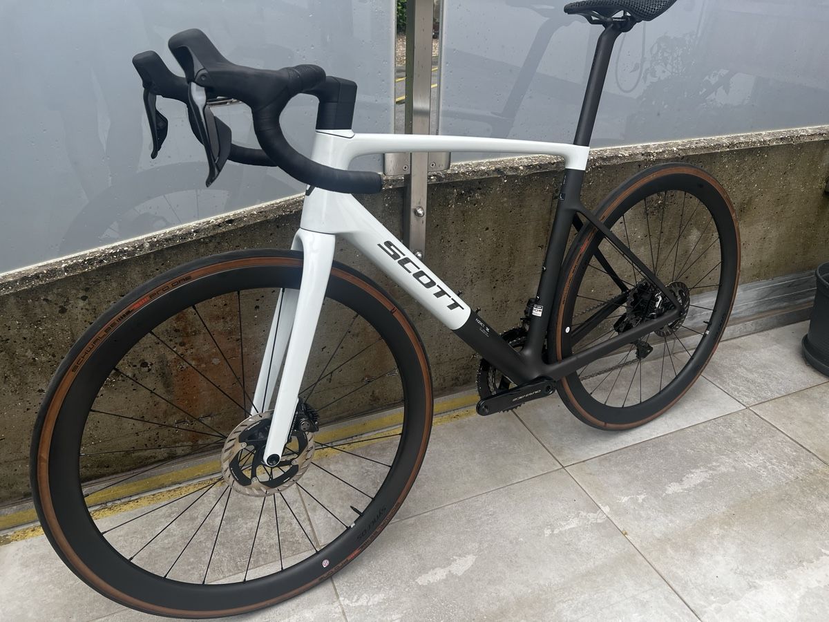 Scott Velos: Scott Addict RC Pro – Gebraucht aus Courrendlin von sebace 2