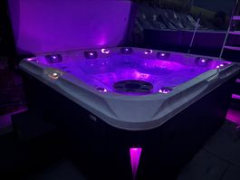 Whirlpool Malibu Premium Version von Arrigato