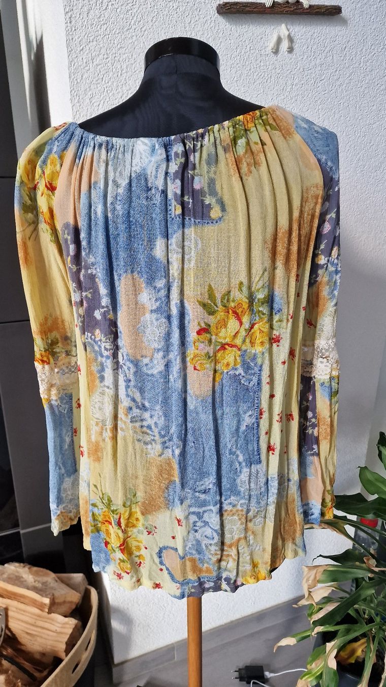 Blusen: Bluse im Retro-Style von Helline – Gebraucht aus Wil  AG von Kfloh 3