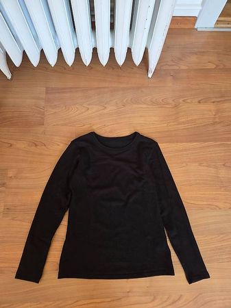 Neuwertiges Uniqlo Heattech Langarmshirt Rundhals, warm