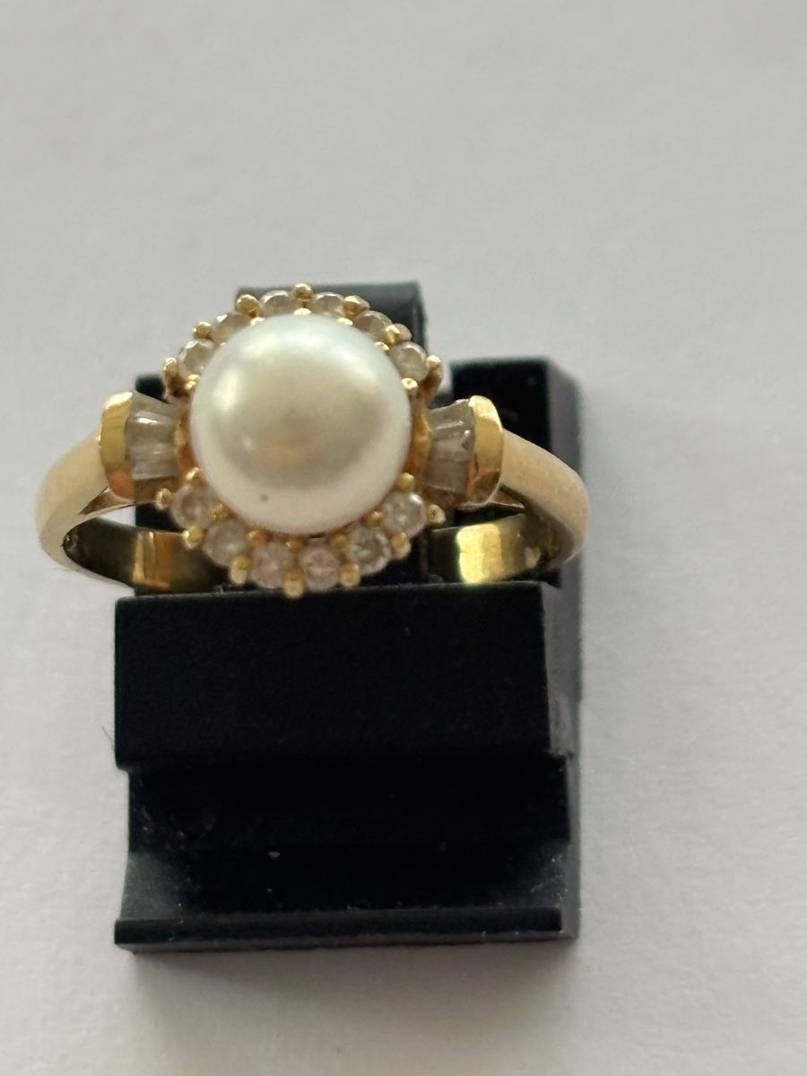 Anelli: Gelbgoldring/Perle / Diamanten 18 Ka – Usato da Langnau am Albis venduto da flusspflege