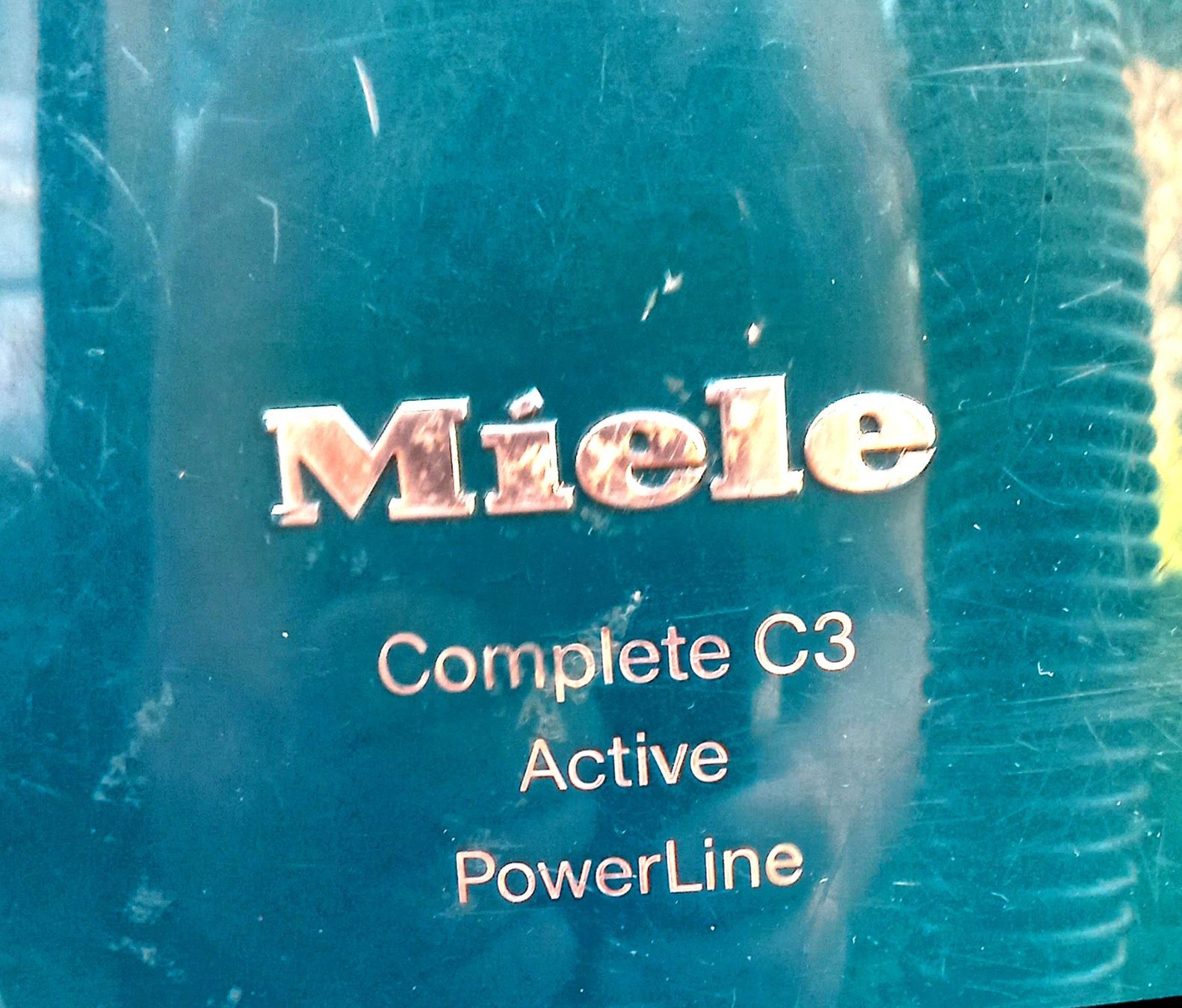 Miele Aspirapolveri & Accessori: Miele C3 Powerline Parquet 890 W – Usato da Baar venduto da 2cvbaar 1