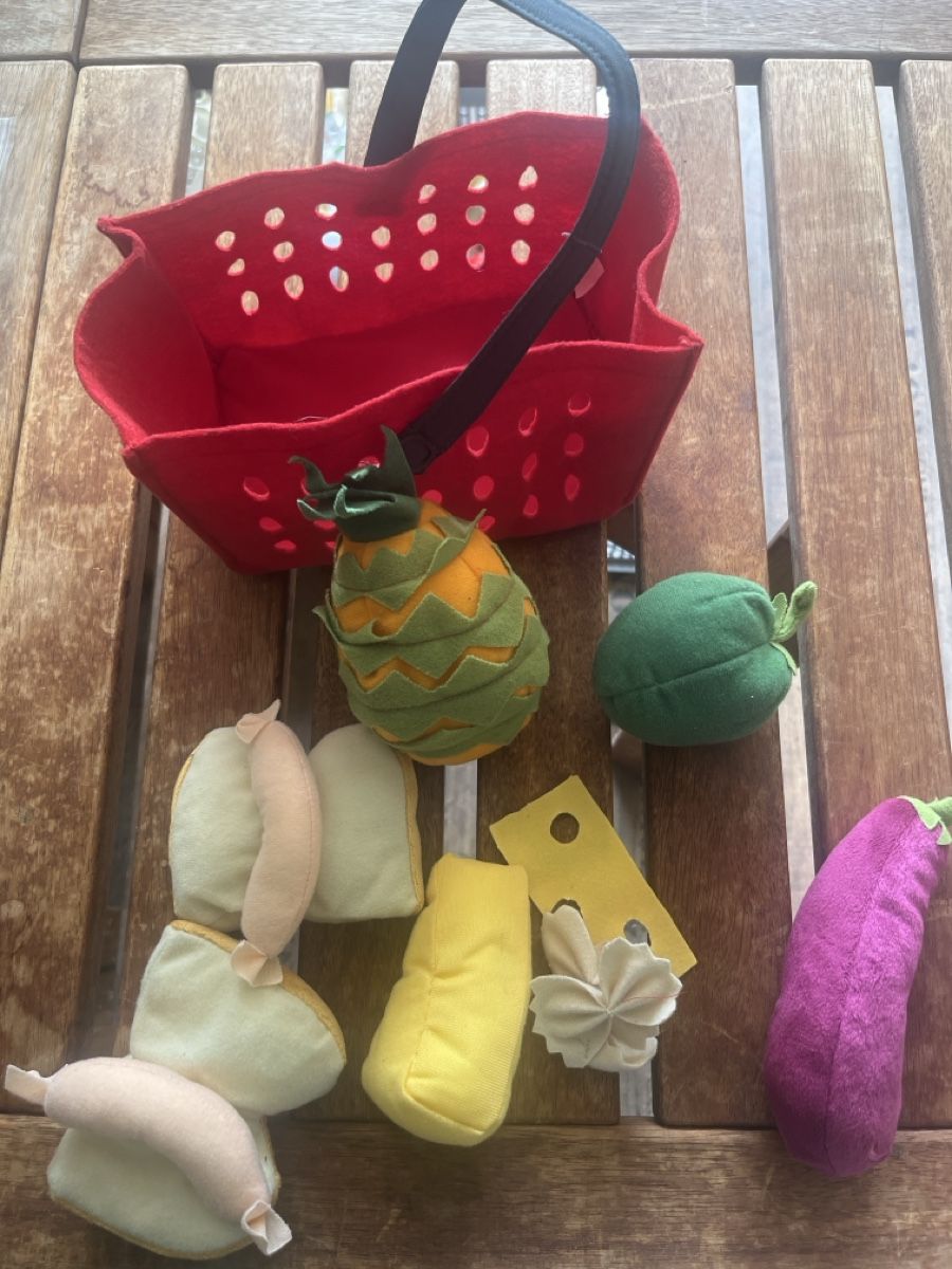 Ikea Giocattoli: Dînette divers  – Usato da Pully venduto da Guylene_11