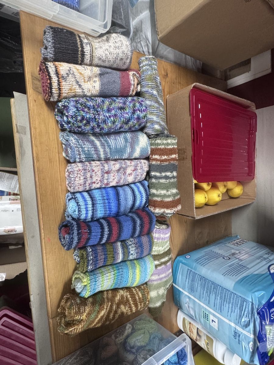 Calze: Selbst gestrickte socken – Nuovo e nell'imballaggio originale da Oberlunkhofen venduto da cwa_qc7v