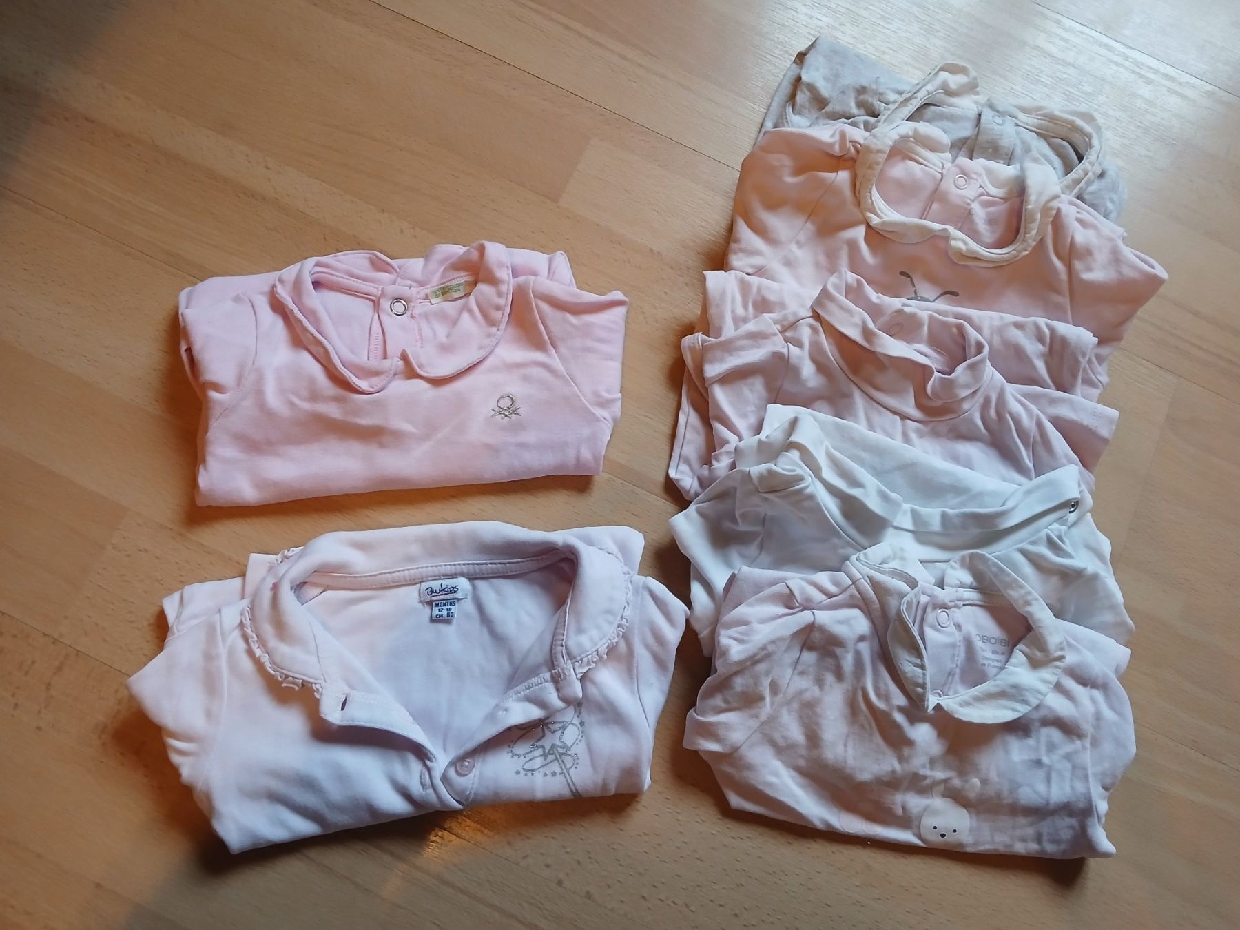 Benetton Lotti & Set di vestiti: Wickelbodies Grösse 80 – Usato da Bremgarten AG venduto da Finoae 2
