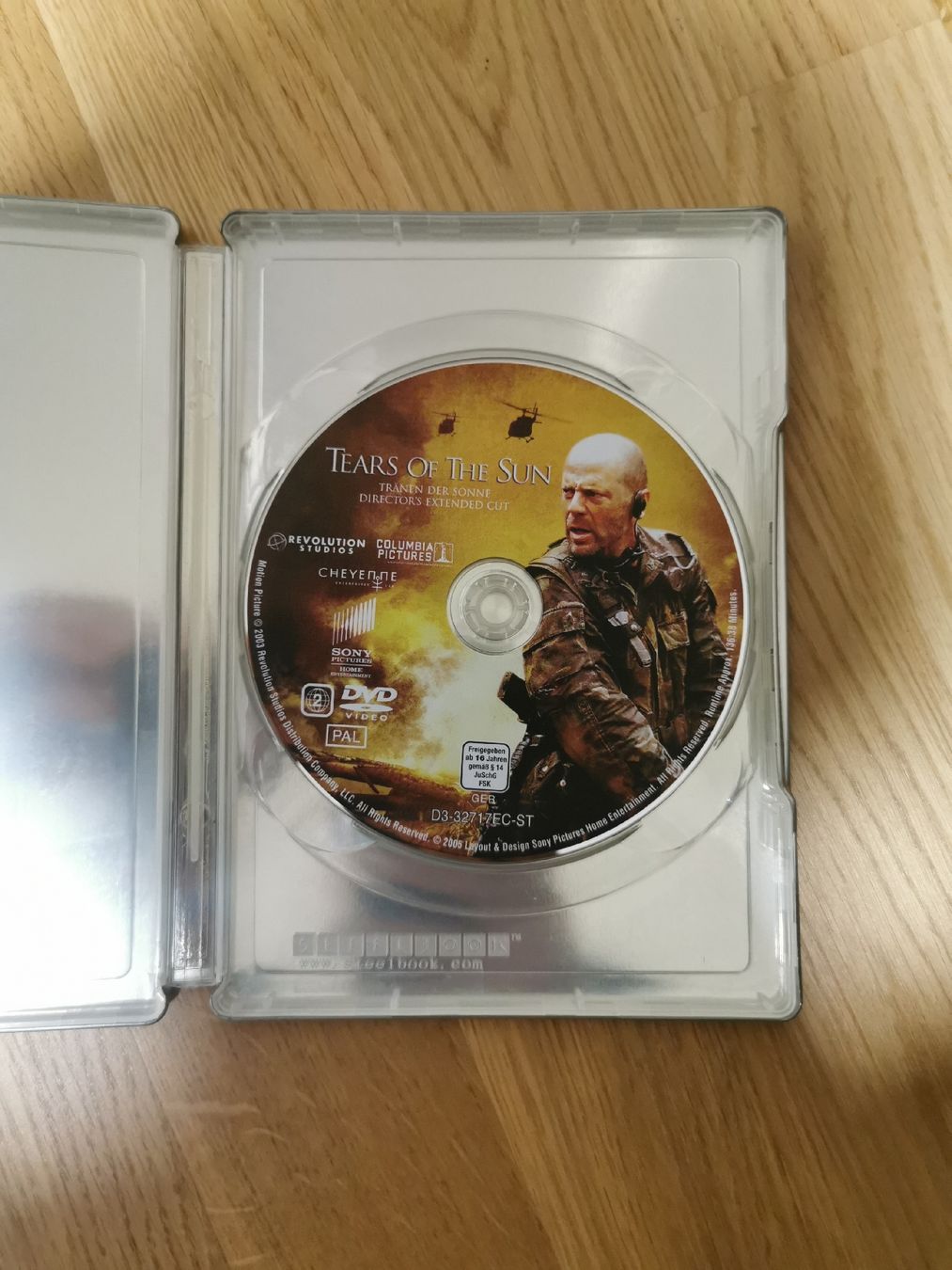 Tous les DVDs: Tränen der Sonne - DVD – D'occasion à Arnegg par michik999 2