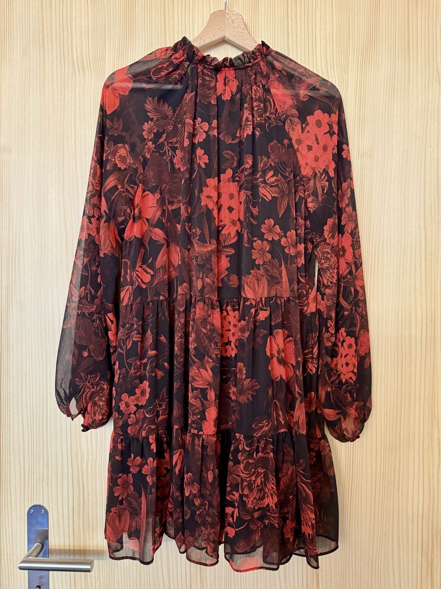 H&M Robes: Kleid – D'occasion à Gadmen par Pinguin89_90 1