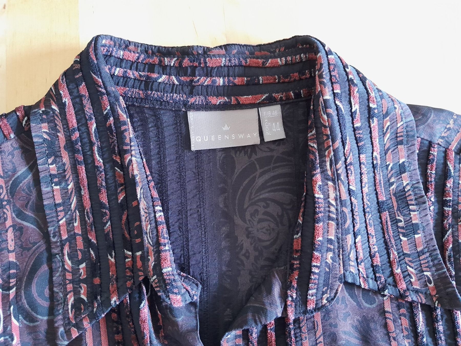 Camicette: Chemise 44 comme neuve – Usato da Charmey (Gruyère) venduto da Laulau.sansan 2