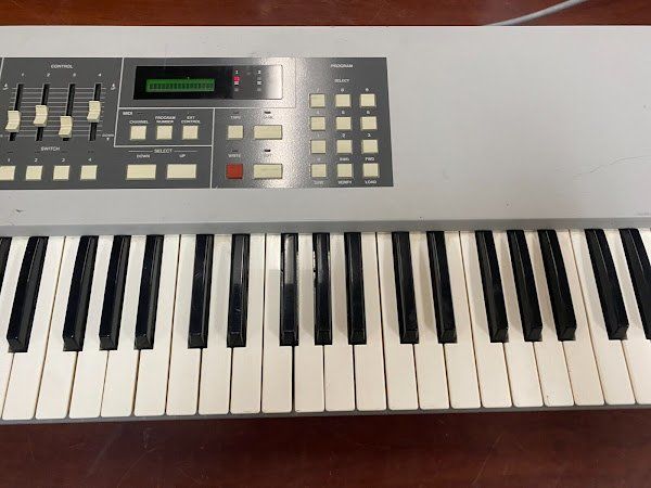 Akai Strumenti musicali: Akai MX-73 MIDI Master Keyboard – Usato da Viganello venduto da XTECHSTOREX 5
