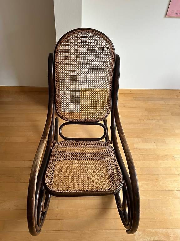 Thonet Chaises: Original Thonet Schaukelstuhl, 1900-1930 – D'occasion à Zürich par sar_9vj6 2