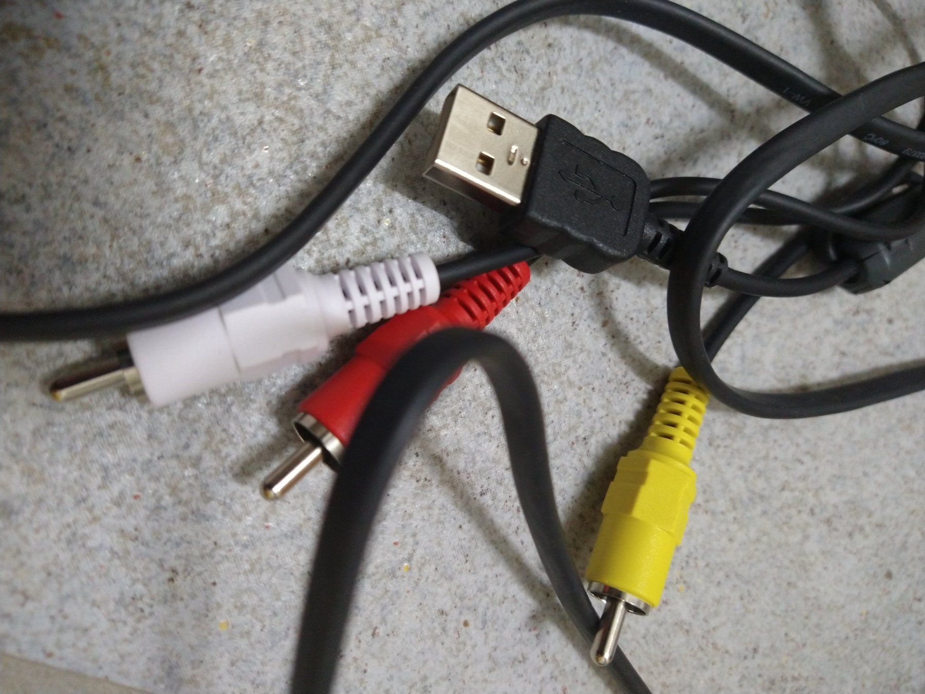 Cavi: Cavo Sony Component AV Multi per PSP - Ottime Condiz. – Usato da Wetzikon ZH venduto da GUAIO 1