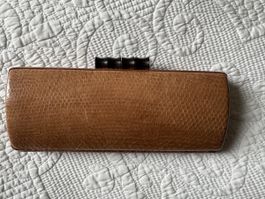 Kleine Schlangenleder Clutch braun