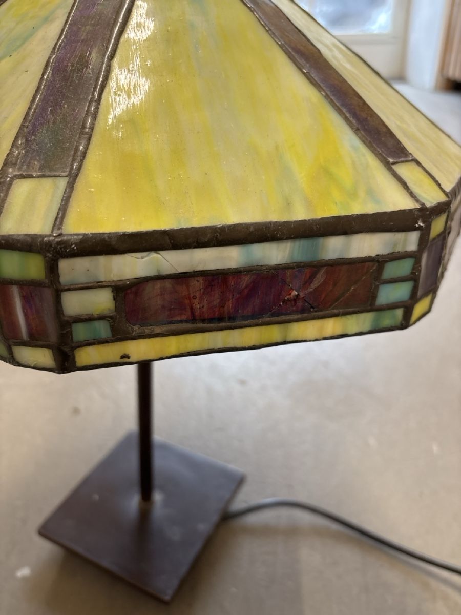 Lampade: Tischlampe im Tiffany-Stil, Gelb/Braun mit defekt – Usato da Flums venduto da Limatools 5
