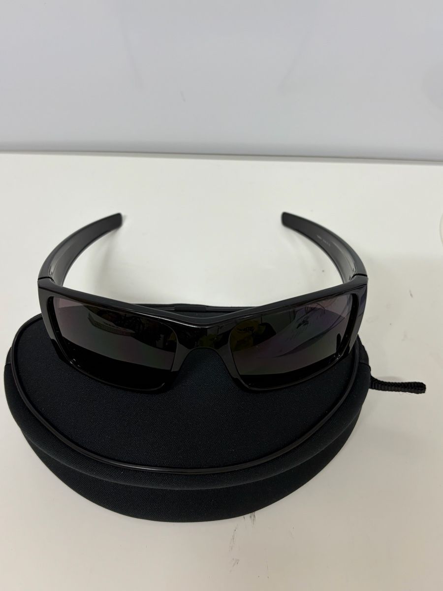 Oakley Occhiali & Lenti: Oakley Fuel Cell Sonnenbrille – Usato da Hunzenschwil venduto da sputnik26 1