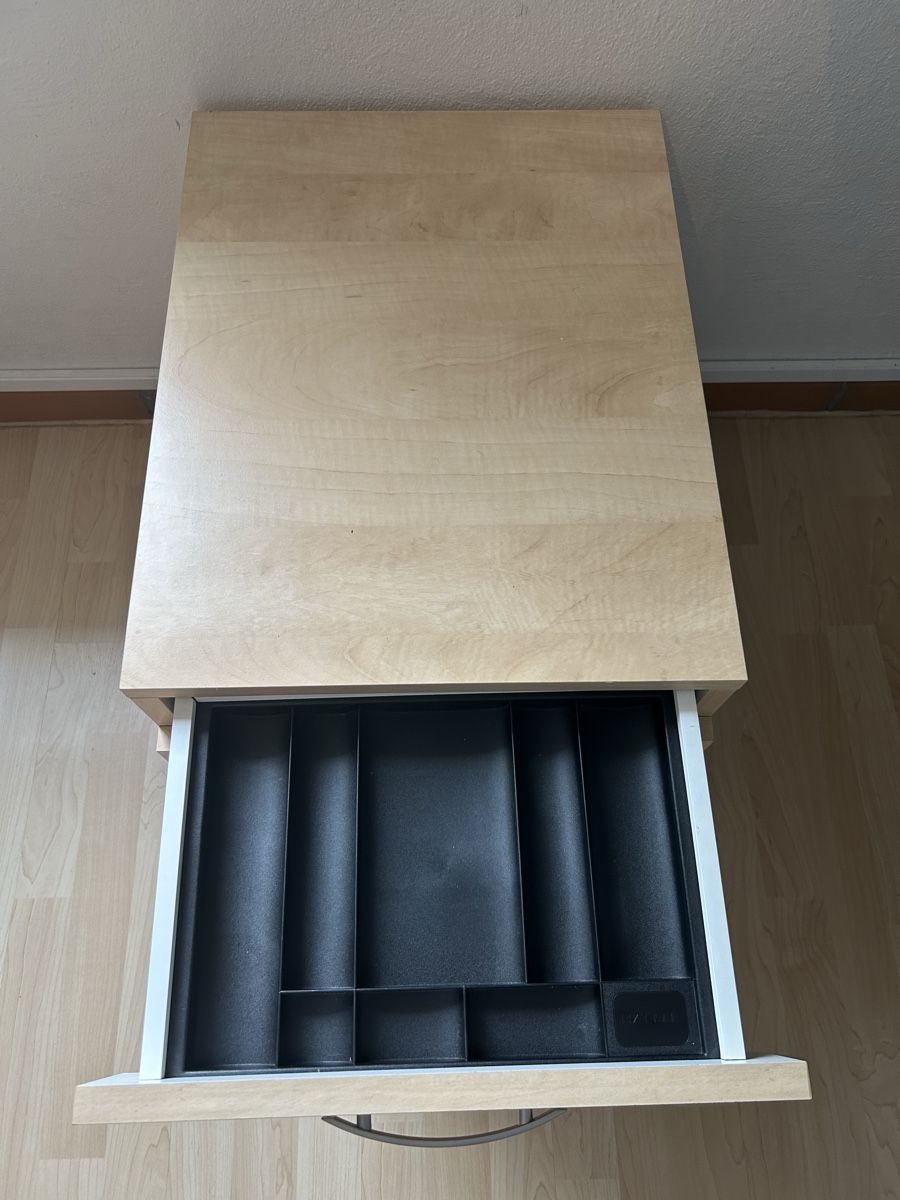 Banconi: Rollcontainer Büromöbel – Usato da Mörigen venduto da Fam_suri 2