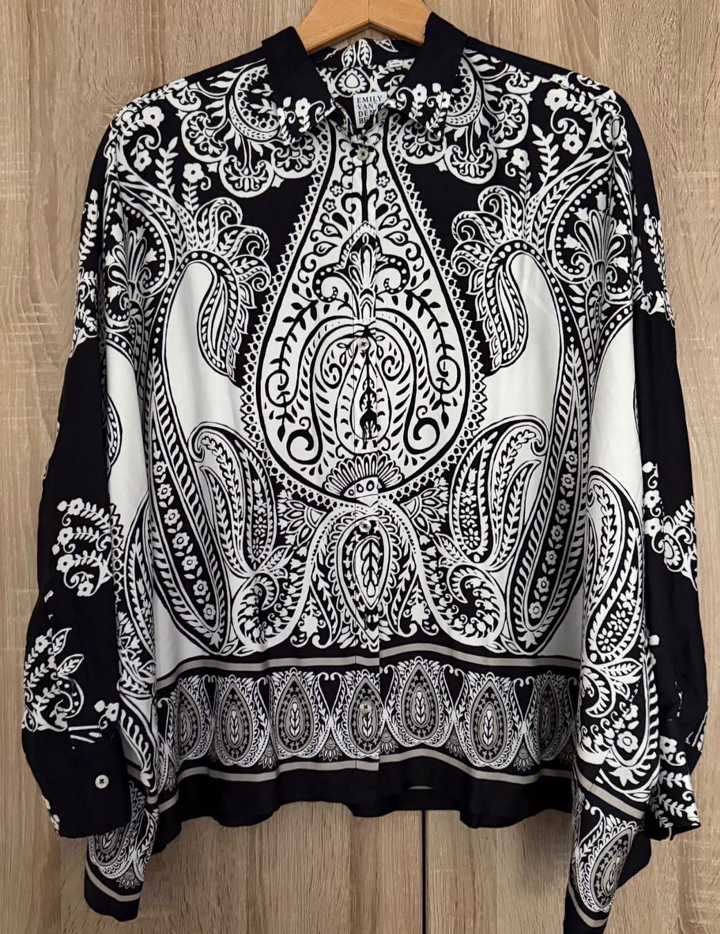 Emily van den Bergh Camicette: Bluse edel mit Muster Marke Emily van den Bergh Grösse 40 – Usato da Nussbaumen AG venduto da brigitebardot 1