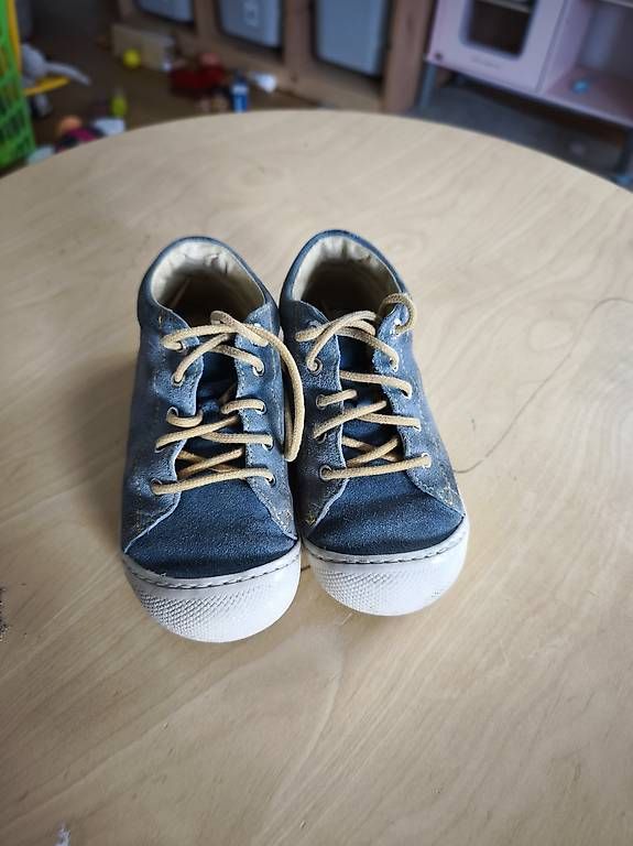 Scarpe per ragazzi: Leder-Kinderschuhe blau Gr.26 – Usato da Wabern venduto da hilap